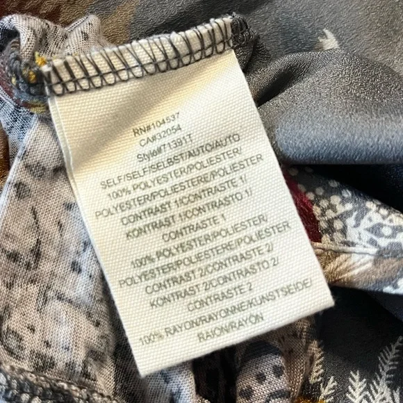 Anthropologie Tiny Drape Front Floral Top Size L - Picture 6 of 12